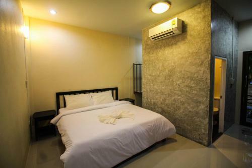 Koh Jum Hostel