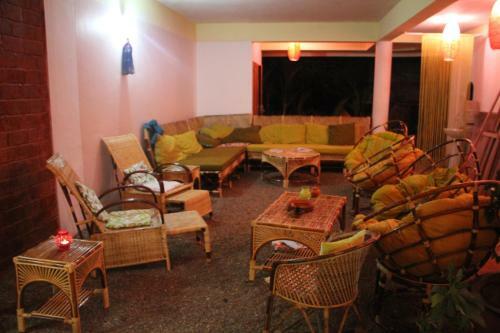 Hotel Ashiyana Cliff & Beach Resort