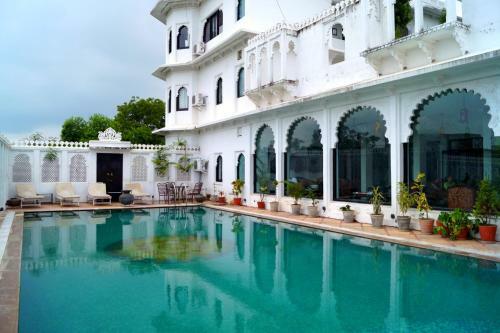 Karohi Haveli - A Heritage Hotel