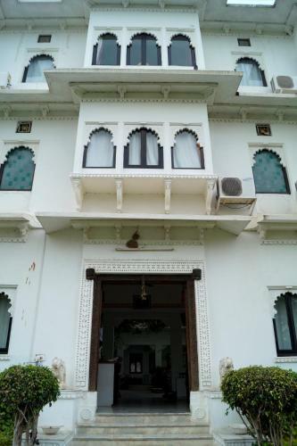 Karohi Haveli - A Heritage Hotel