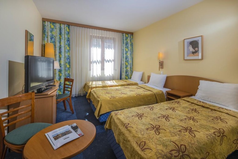Corvin Hotel Budapest Sissi Wing
