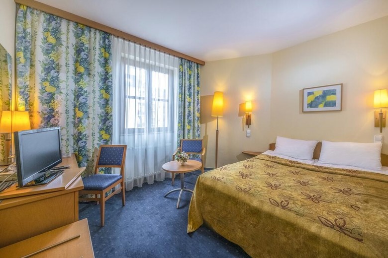 Corvin Hotel Budapest Sissi Wing
