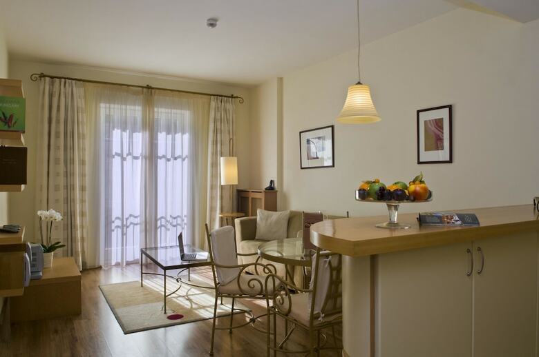 Hotel Mamaison Residence Izabella Budapest