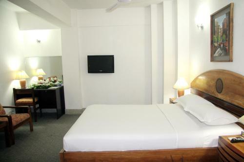 White House Hotel