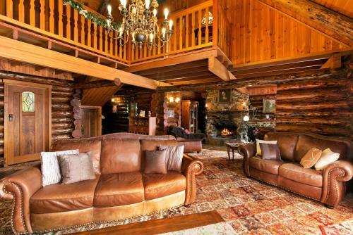 Lodge Eagles Nest Luxury Mountain Retreat