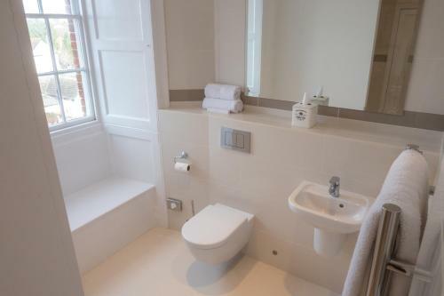 Hostal Broadway House Luxury Serviced Rooms