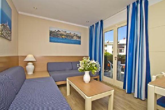 Aparthotel Flora