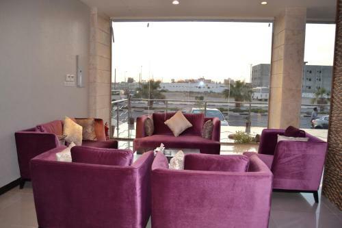 Apartamento Makarm Palm Hotel Suites