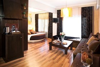 Plaza Art Hotel