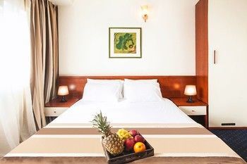 Plaza Art Hotel