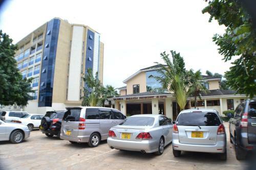 Hotel Tanga Beach Resort & Spa