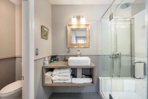 Bed & Breakfast Nantucket Whale Inn, Half Moon Bay