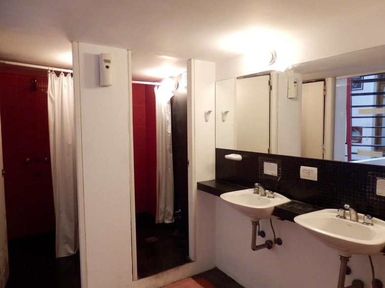 Hostal Ostinatto Hostel