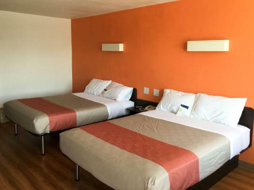 Hotel Motel 6 Connelly Springs