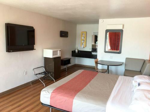 Hotel Motel 6 Connelly Springs