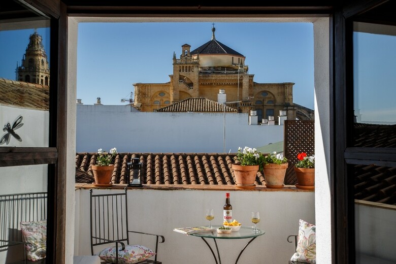 Apartamentos Turisticos  Los Patios de La Juderia