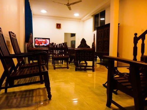 Hostal Kadolana Villa