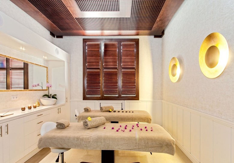 Bahia Azul Villas & Club