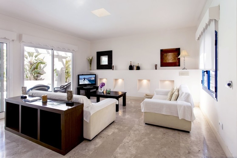 Bahia Azul Villas & Club