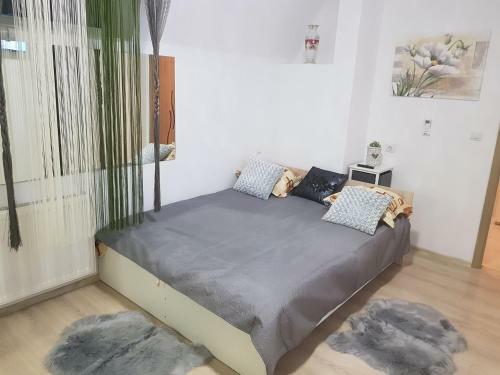 Georgiana Apartments
