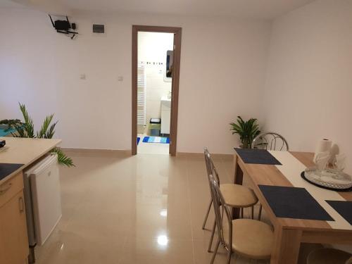 Georgiana Apartments