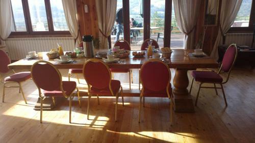Hostal Chalet Les Moineaux Chambres D'h�tes