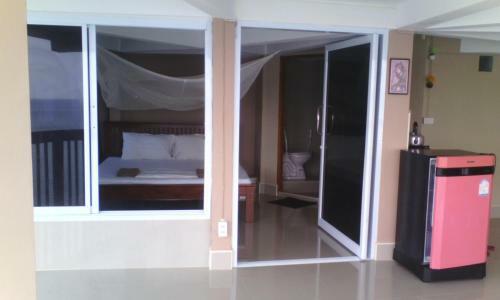 Hin Wong Apartments Dive & Snorkel Resort
