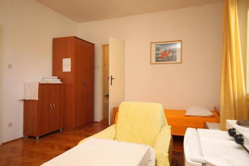Hostal Triple Room Baska Voda 6748a
