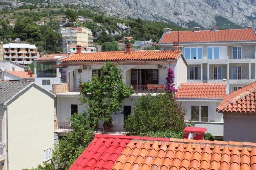 Hostal Triple Room Baska Voda 6748a