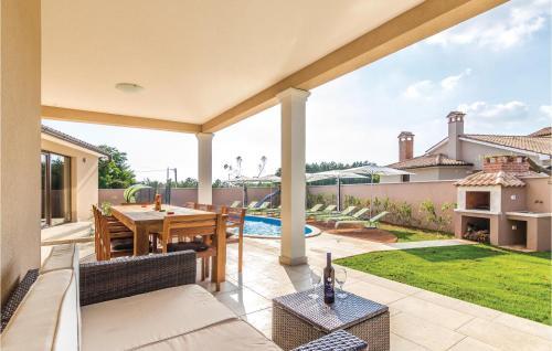 Holiday Home Bibici With Fireplace 04