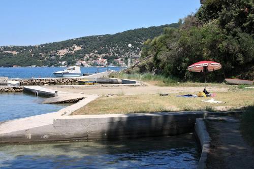 Hostal Double Room Supetarska Draga - Donja 2013e