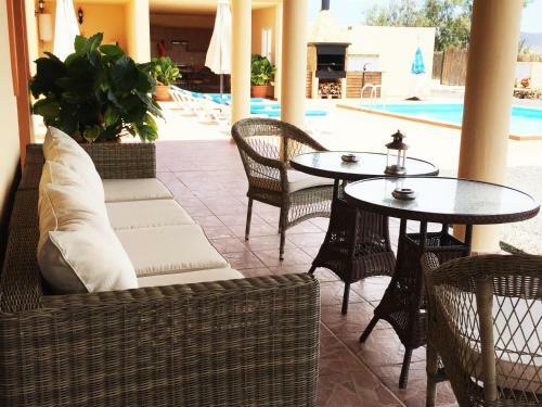 Chalet With Pool Villa Oliva