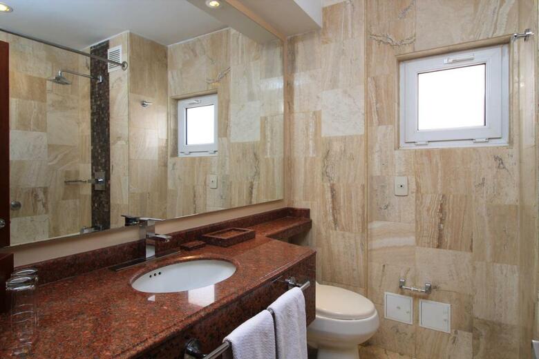 Hotel Windsor House Inn By Geh Suites