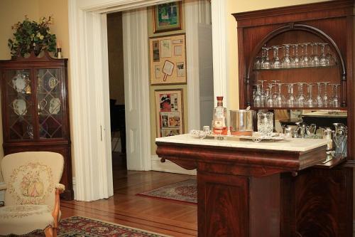 Dupont Mansion Historic Bed And Breakfast