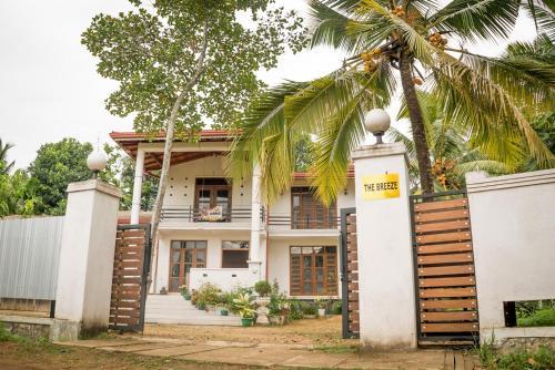 The Breeze Pinnawala Homestay