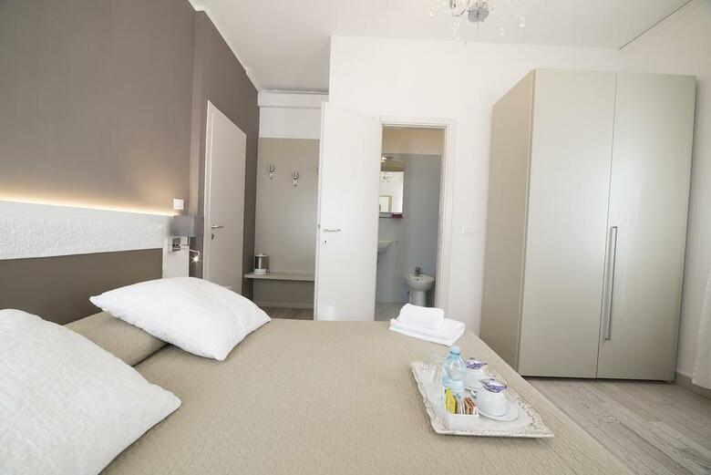 Residencia Al Portico Guest House