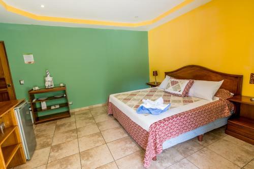 Hostal Villas Playa Hermosa Beach Hotel