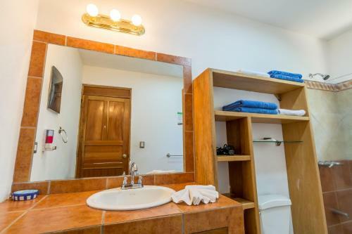 Hostal Villas Playa Hermosa Beach Hotel