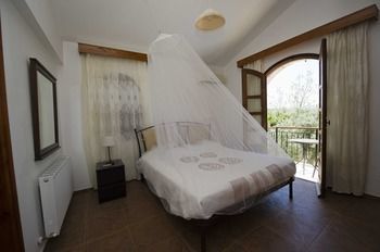 Constantinos Villa