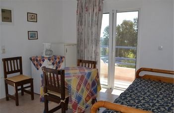 Petasos Apartments