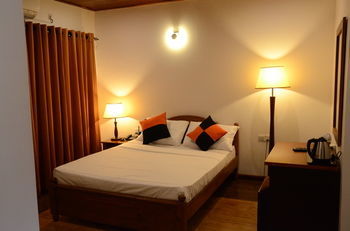 Hotel Heaven Seven Kandy