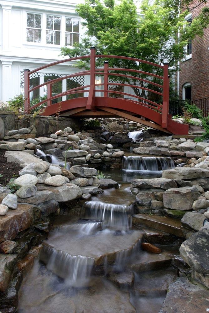 Hotel The Martha Washington Inn And Spa