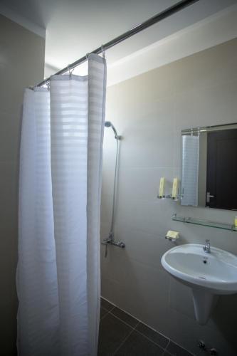 R & R Apartments