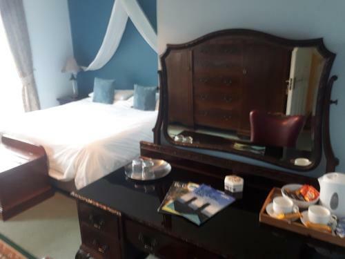 Hostal Castlemorris House