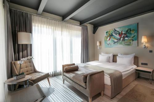 Balsamo Hotel & Suites