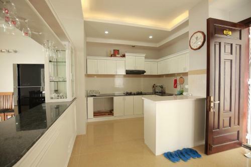 Son Thinh Three Bedroom Apartment