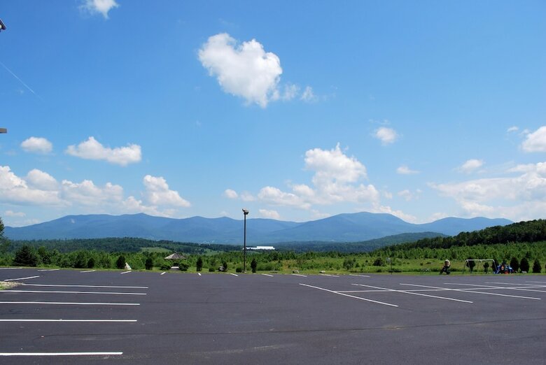 Hotel Cabot Inn & Suites