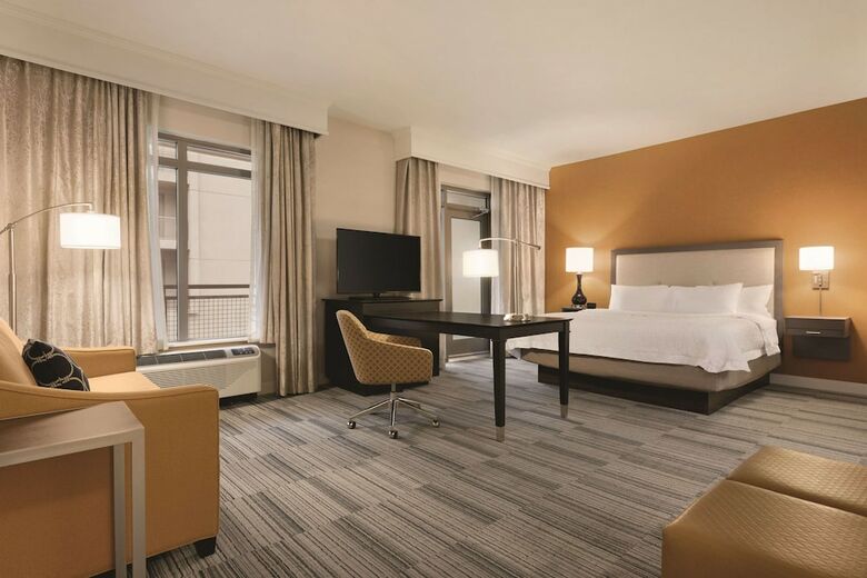 Hotel Hampton Inn And Suites Roanoke-downtown, Va