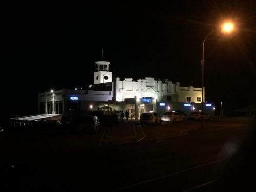 Apartamento Adelaide - Semaphore Beach Front