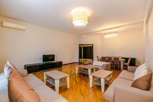 Apartamento Teatr Rashida Beibytova 2